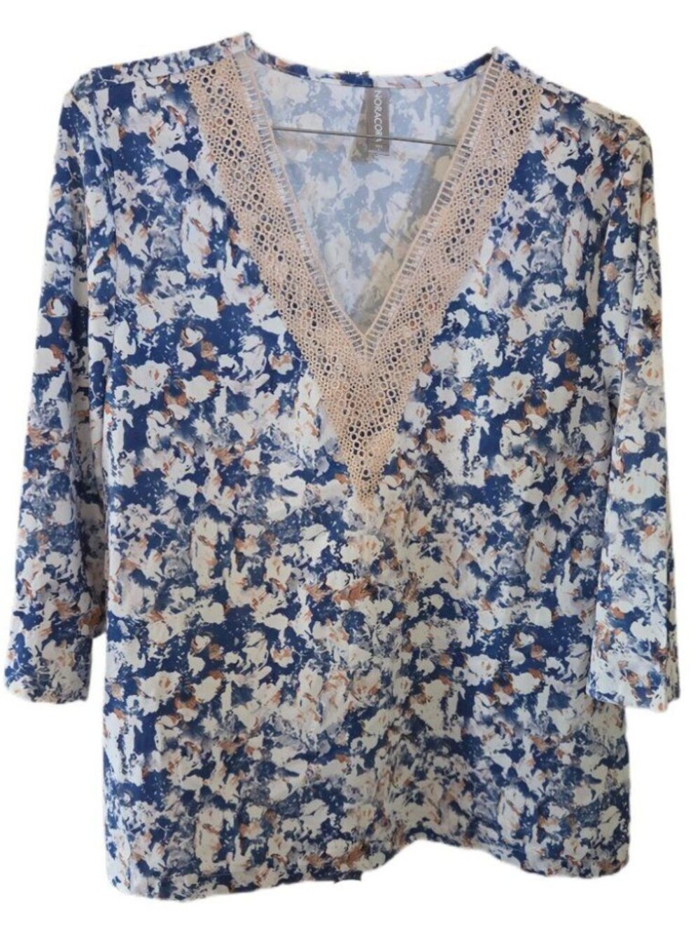 Noracora Blue Floral V-Neck, 3/4 Sleeve Blouse